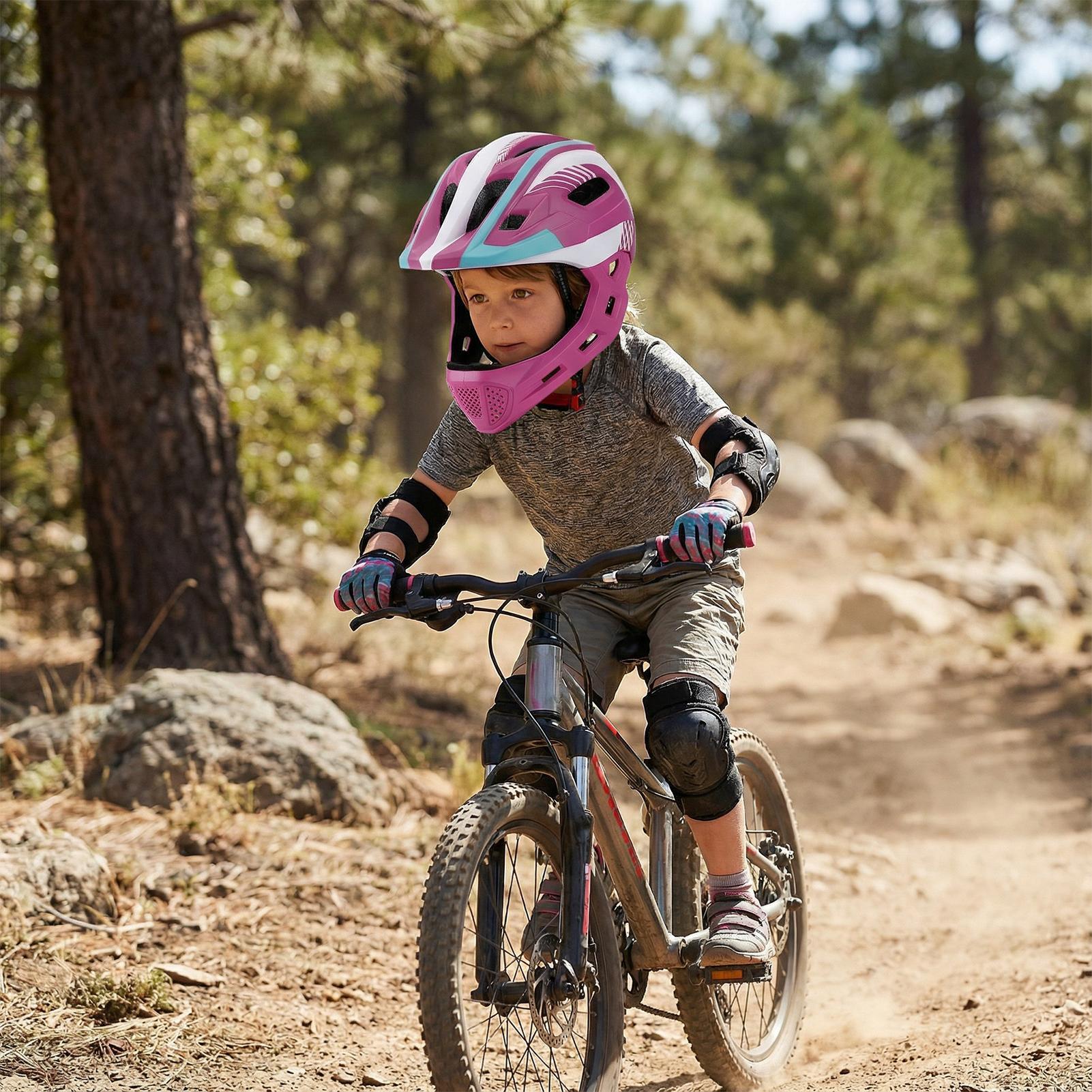Kask pełnotwarzowy młodzieżowy – Cycling Gear For Beginners recenzja i cena