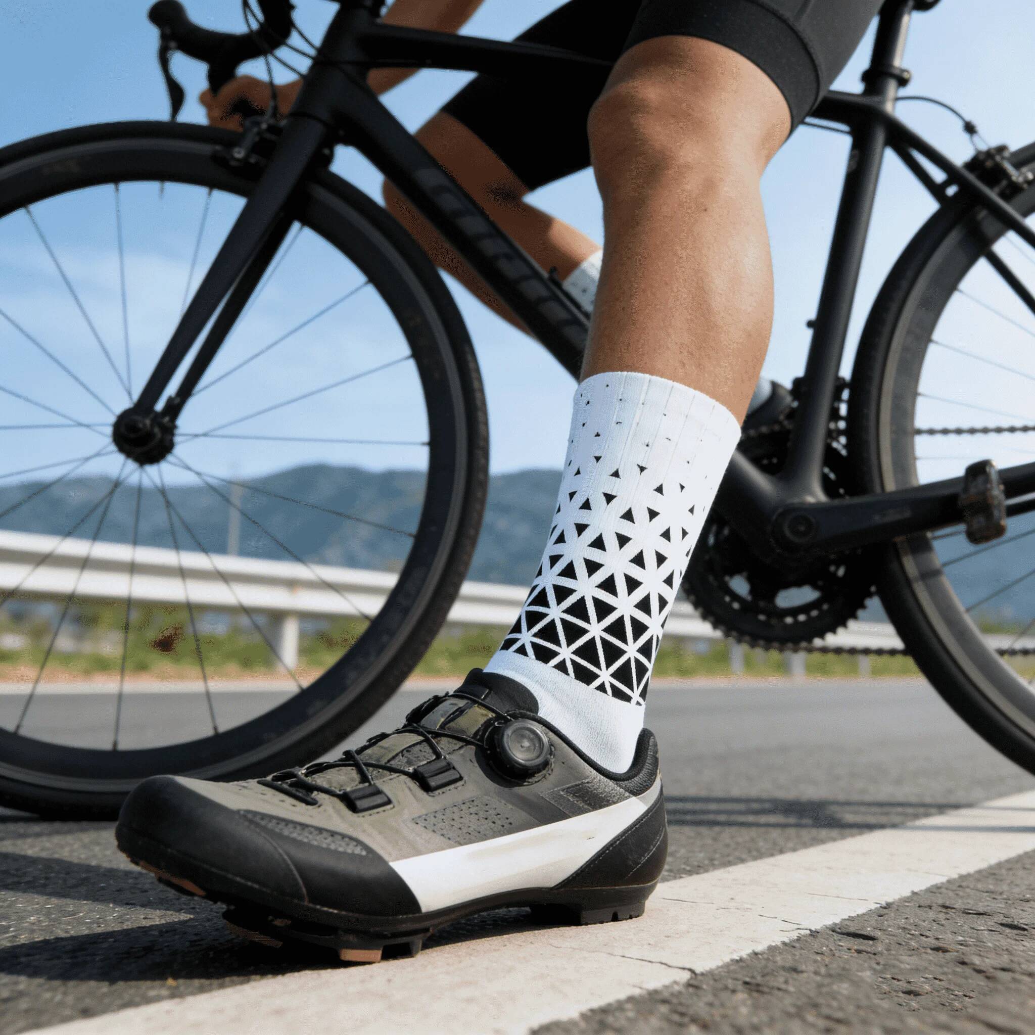 Profesjonalne skarpety rowerow – Cycling High Gear recenzja i cena